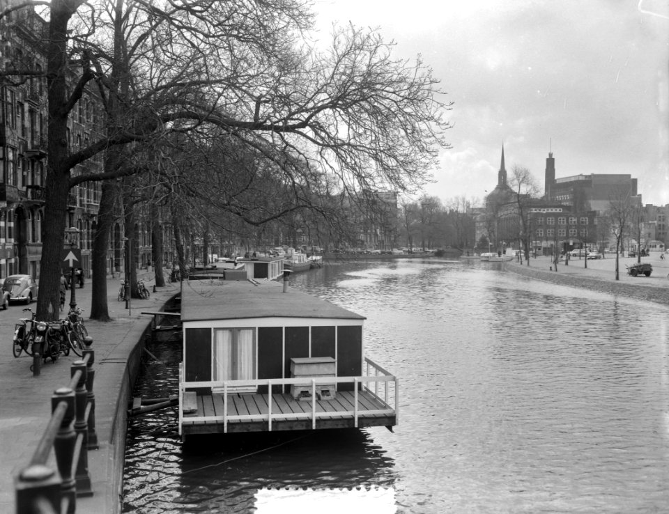 Leidsekade overzicht Amsterdam. Opdracht Regionale Dagbladpers, Bestanddeelnr 907-7142