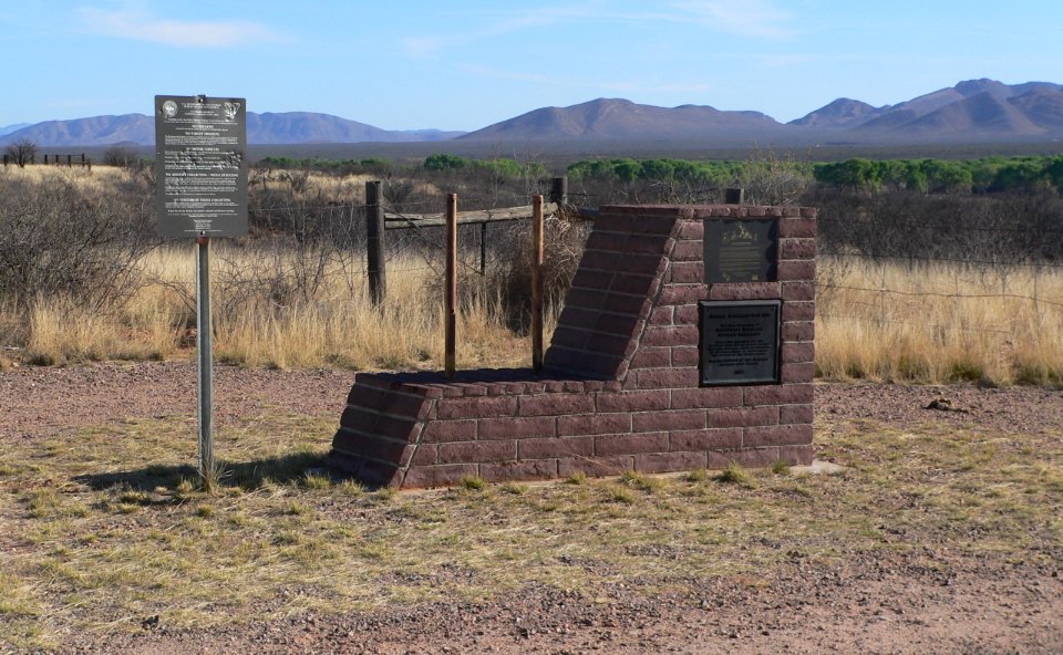 Lehner mammoth kill site monument 2