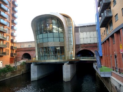 Leeds railway station 02
