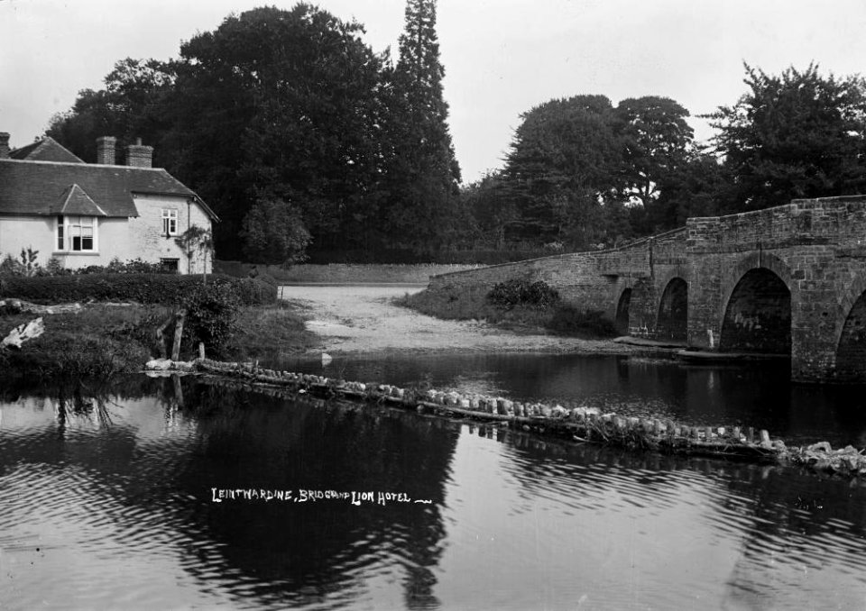 Leintwardine, bridge and Lion Hotel (1293817)