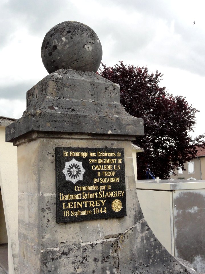 Leintrey (M-et-M) memorial de guerre, éclaireurs