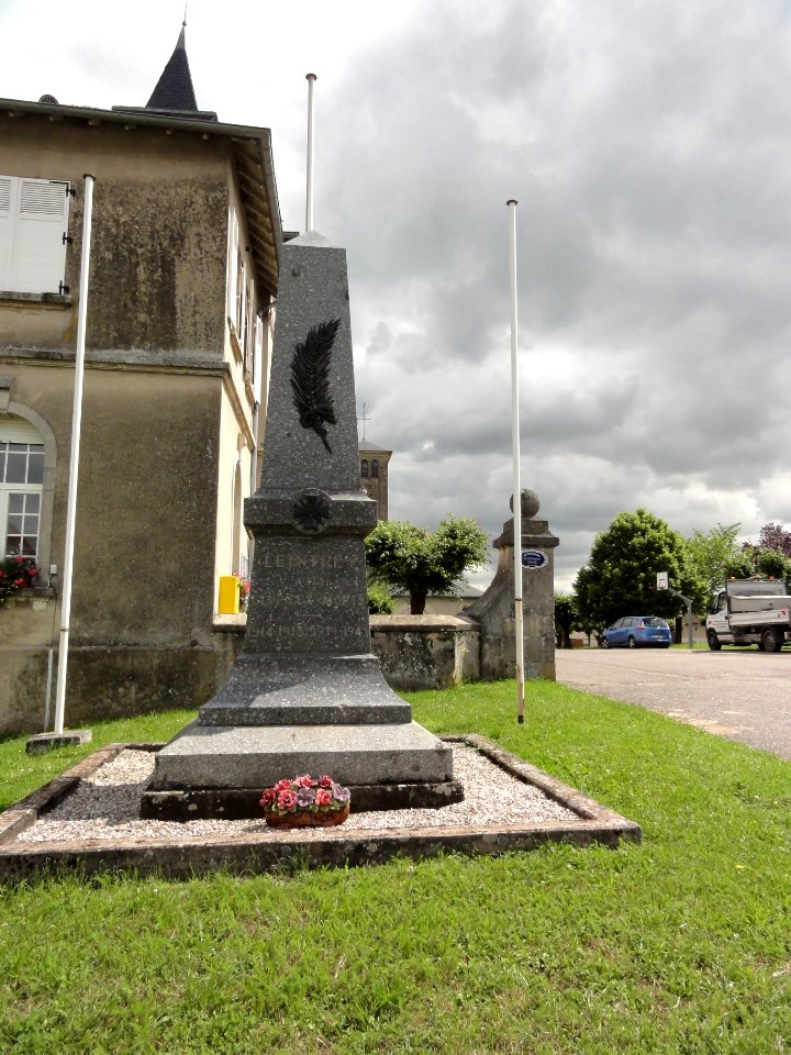 Leintrey (M-et-M) monument aux morts