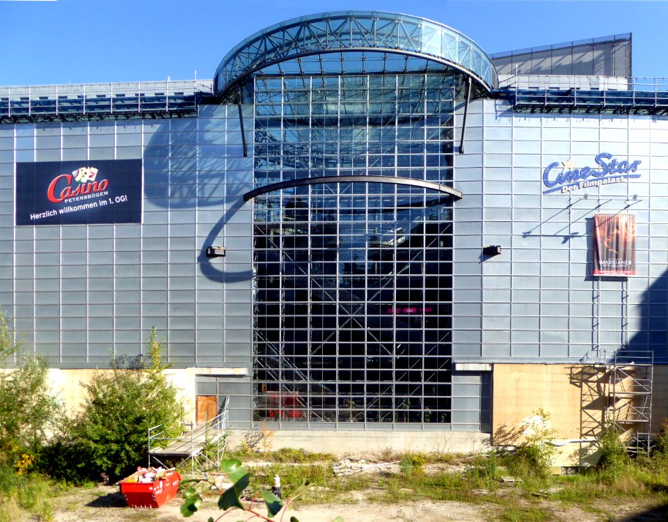 Leipzig, Einkaufszentrum Petersbogen, Westseite, 1