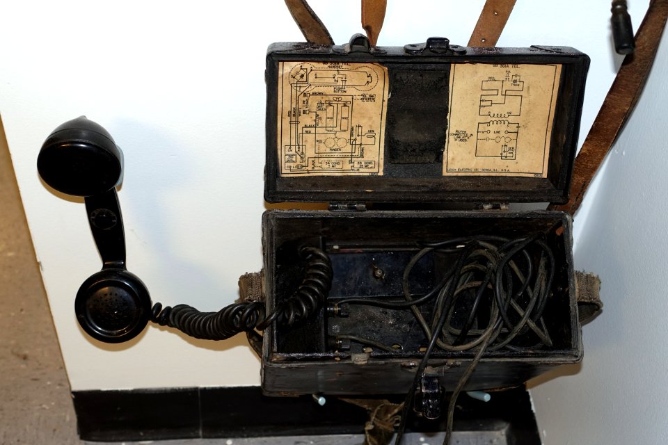 Leich Electric GB 301A field telephone - Telephone Museum - Waltham, Massachusetts - DSC08244