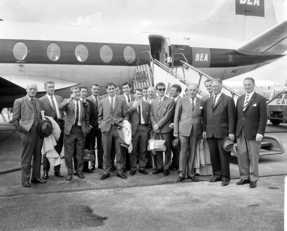 Leicester City op Schiphol gearriveerd om hier enkele wedstrijden te spelen, Bestanddeelnr 915-4475