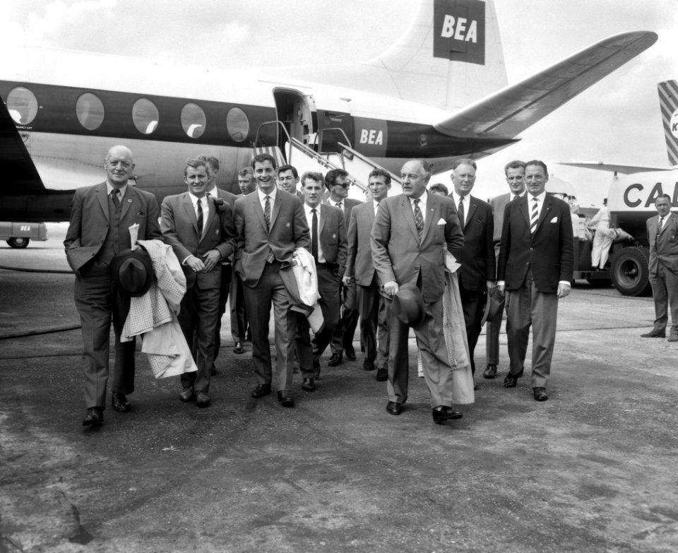 Leicester City op Schiphol gearriveerd om hier enkele wedstrijden te spelen, Bestanddeelnr 915-4474