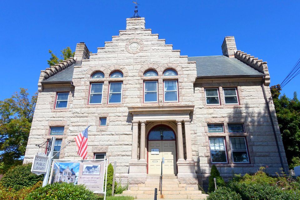 Leicester Public Library - Leicester, Massachusetts - DSC02256