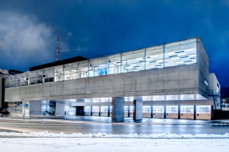 Leitstelle Tirol bei Nacht