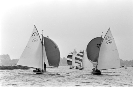 Laatste dag Kaagweek, Regenboog no. 37 van scheepsbouwer Bouke van Wijk, Bestanddeelnr 917-9877