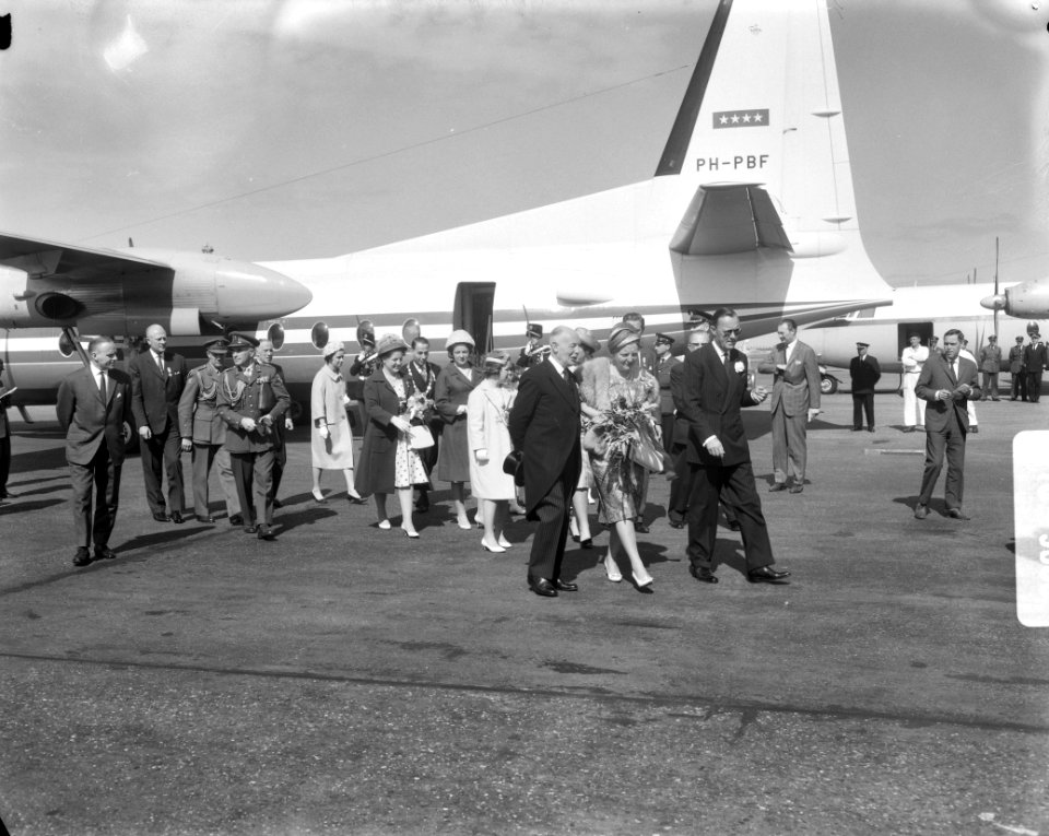 Laatste dag elfstedentocht (aankomst op Schiphol), Bestanddeelnr 913-9037