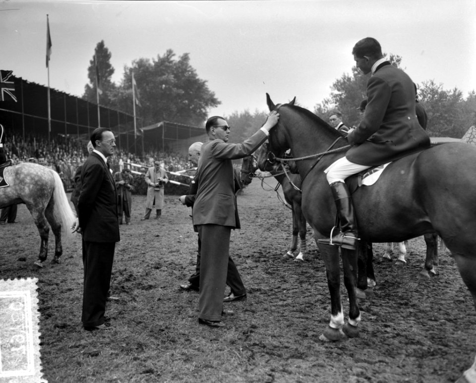 Laatste dag Concours Hippique Rotterdam Engels team, Bestanddeelnr 907-9780