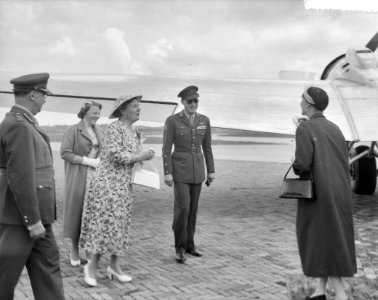 Laatste dag bezoek Luxemburgs groot-hertogelijk paar. Vertrek Soesterberg, Bestanddeelnr 907-8138