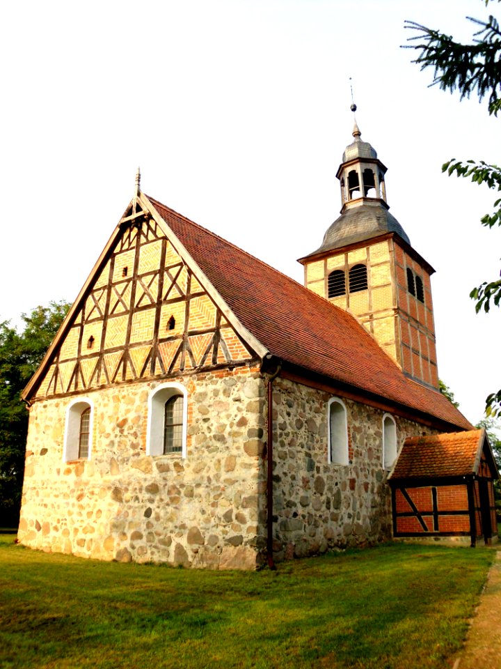Laaslich Dorfkirche 2