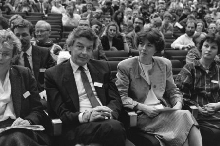 Laaste dag 21 PvdA partijcongres in Amsterdam Wim Kok en Marjanne Sint op parti, Bestanddeelnr 933-9426