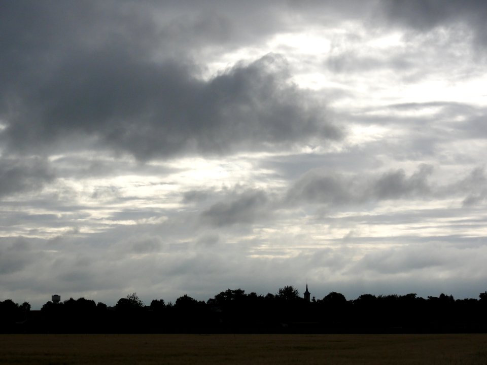 La Malmaison (Aisne) le village sous les nuages (01)