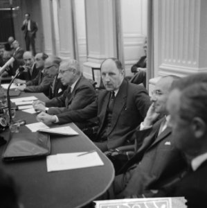 Laatste algemeen debat Minister De Quay en Minister Luns, Bestanddeelnr 914-3677
