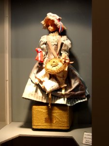 La Marchande de Coligichets, Automate LATIL - PERNOT, Carabas SARL France, Musée des Automates, pic-063