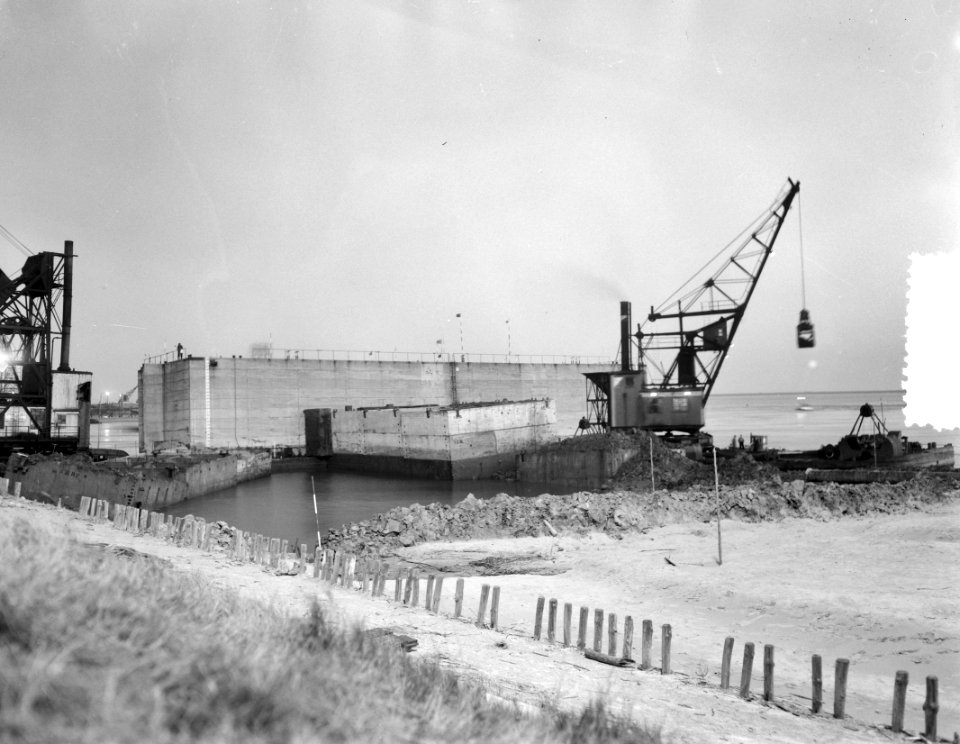 Laatste sluitwerkzaamheden Ouwerkerk ( Schouwen Duiveland) diverse werkzaamheden, Bestanddeelnr 906-0813