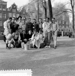 Laatste schooldag 5b klas Dr. Ir. Lely HBS te Amsterdam, Bestanddeelnr 907-1240