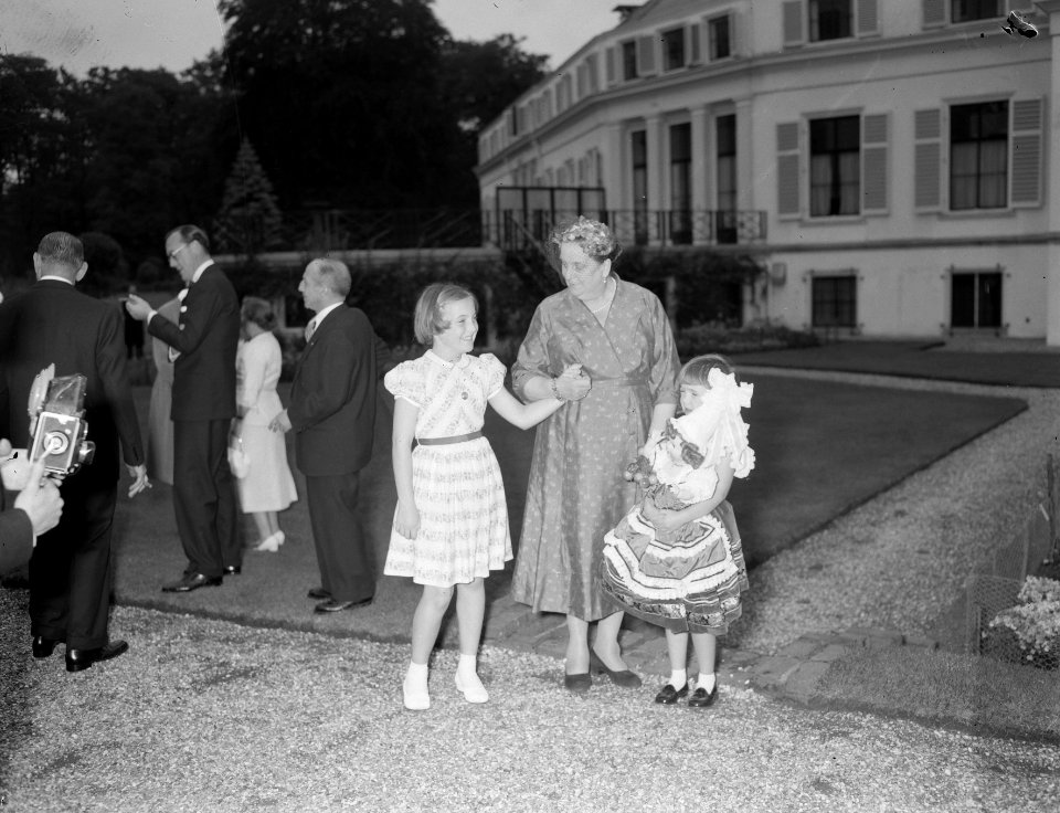Laatste dag staatsbezoek Franse president Coty aan Nederland. Bezoek Soestdijk, , Bestanddeelnr 906-6207