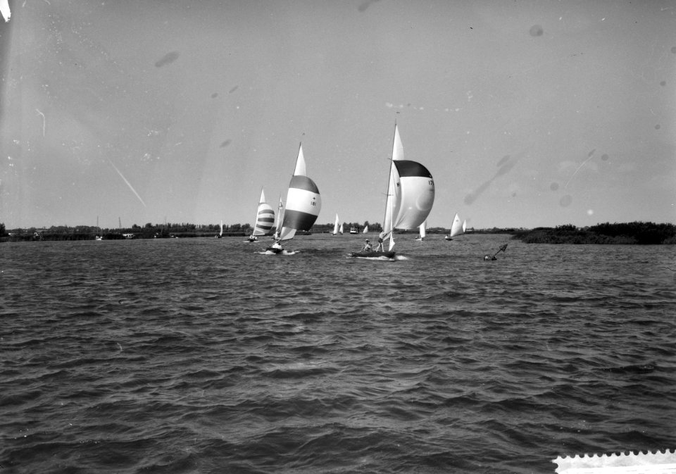 Laatste dag van de Kaagweek, Draken in actie, Bestanddeelnr 910-5440
