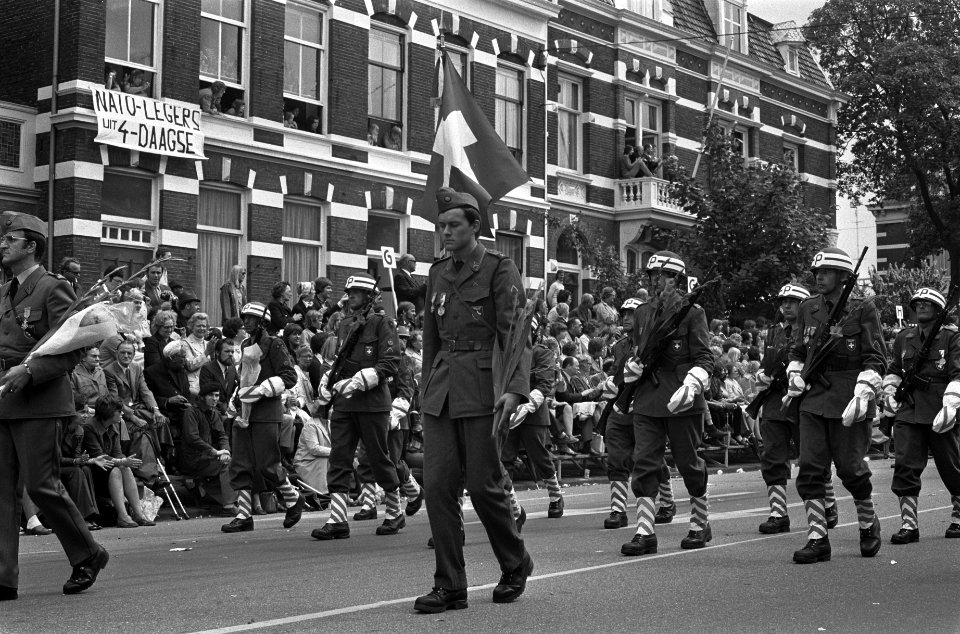 Laatste dag Vierdaagse Nijmegen, Bestanddeelnr 926-5603