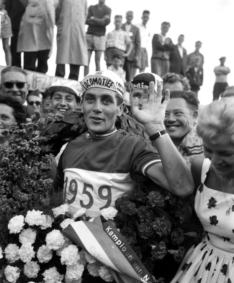 Laatste rit om het kampioenschap van het kampioenschap wielrennen op de weg voor, Bestanddeelnr 910-5520