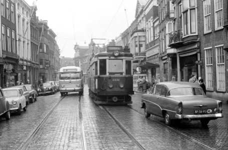 Laatste rit tram van Leiden naar Den Haag . In de Breestraat, Bestanddeelnr 913-1611