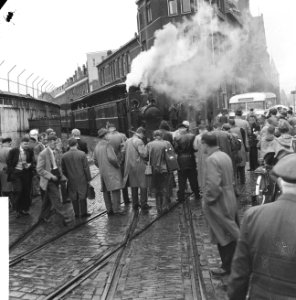 Laatste rit van oude stoomlocomotief. Engelse fotografen, Bestanddeelnr 913-0225