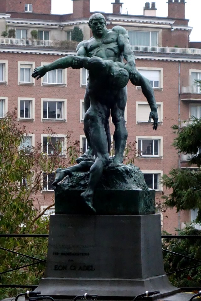La Mort d'Ompdrailles by Van der Stappen