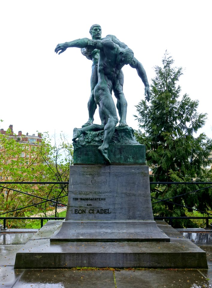 La Mort d'Ompdrailles by Charles Van der Stappen - Brussels, Belgium - DSC06667