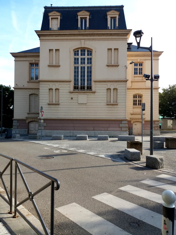La Mulatière - Maison du Confluent, côté ouest
