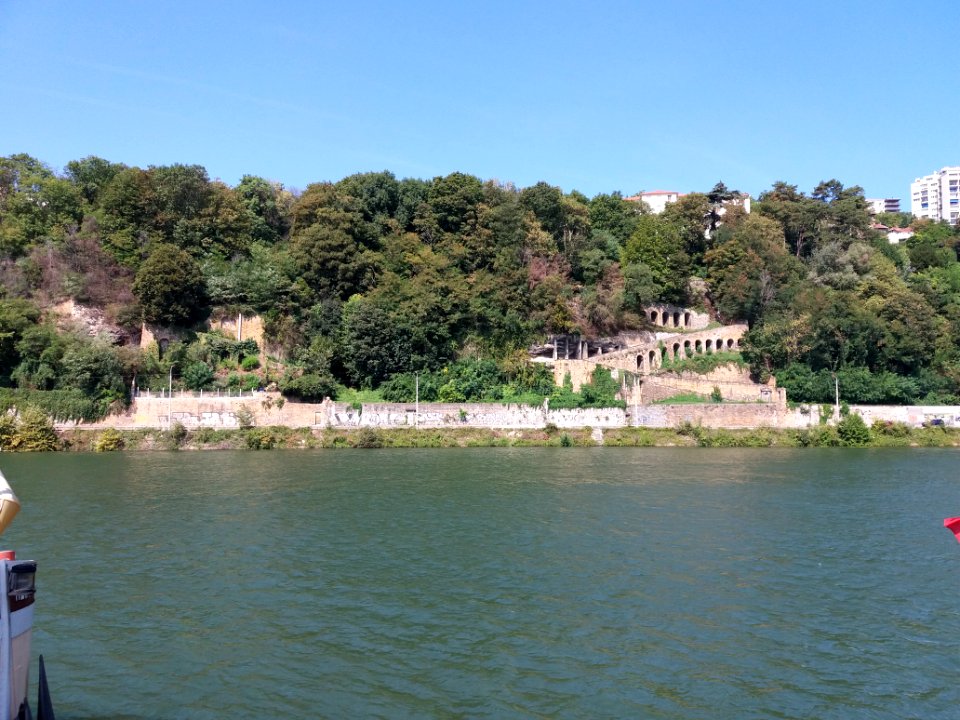 La Mulatière - Escaliers vus depuis le quai Rambaud
