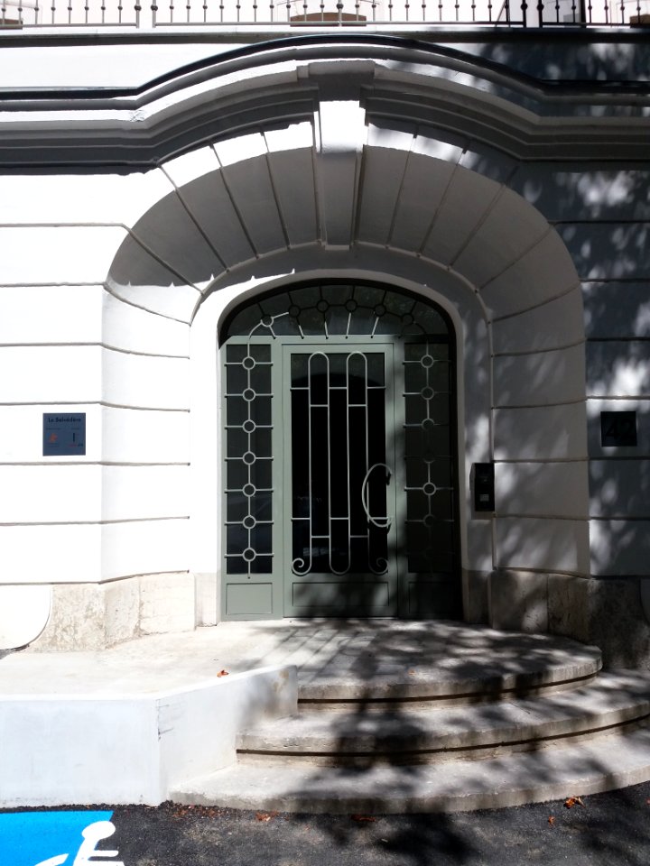 La Mulatière - Quai Jean-Jacques Rousseau - Numéro 40 - Le Belvédère - Porte d'entrée