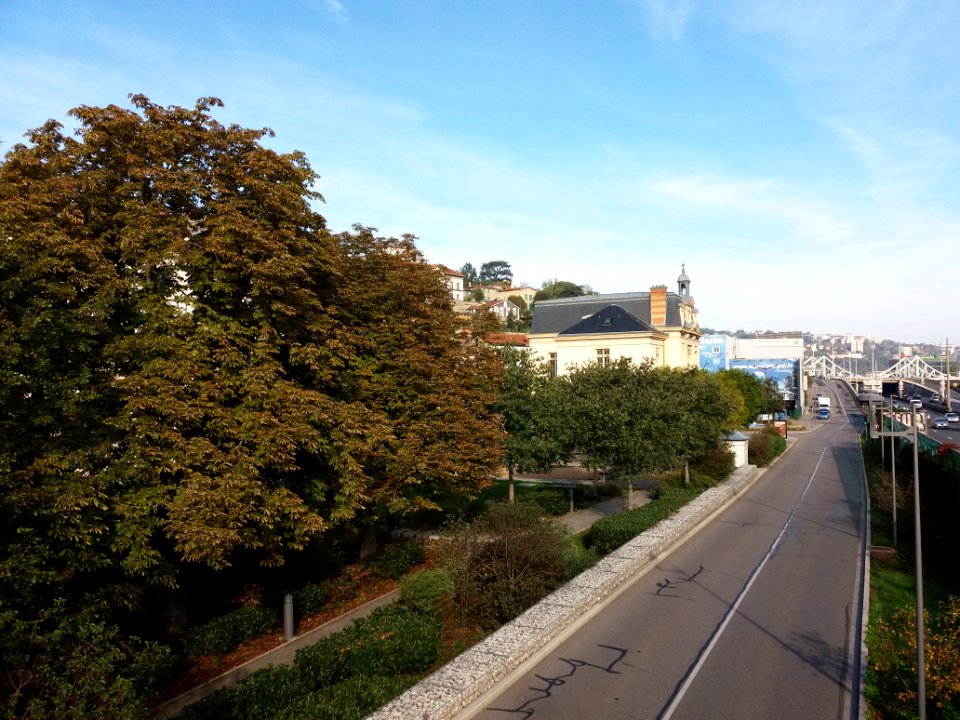 La Mulatière - Quai Pierre Semard, vers le nord