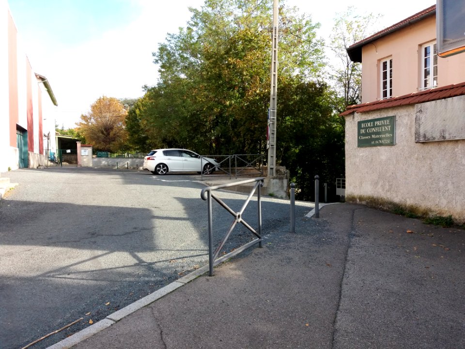 La Mulatière - Rue Clément Mulat, depuis l'avenue Général de Gaulle