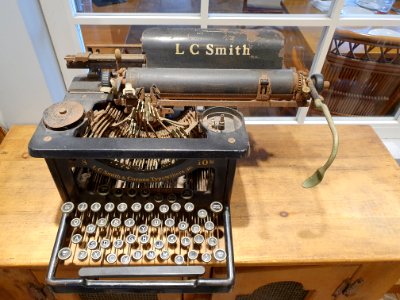 L C Smith & Corona typewriter 2