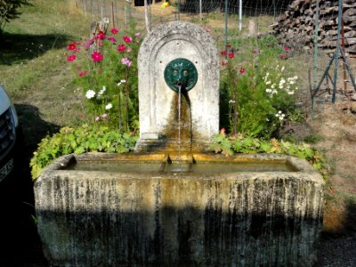 La Neuville-derrière-Foug (Meurthe-et-M.) fontaine A