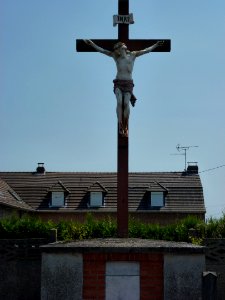 La Neuville (Nord, Fr) croix de cimetière