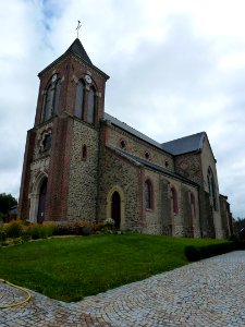La Neuville-aux-Joûtes (Ardennes) église 01