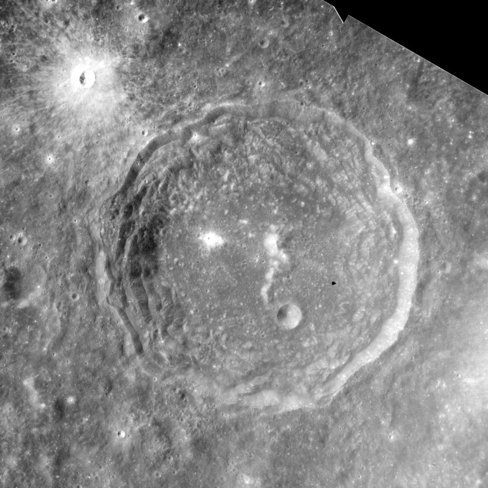 La Pérouse crater AS15-M-1984