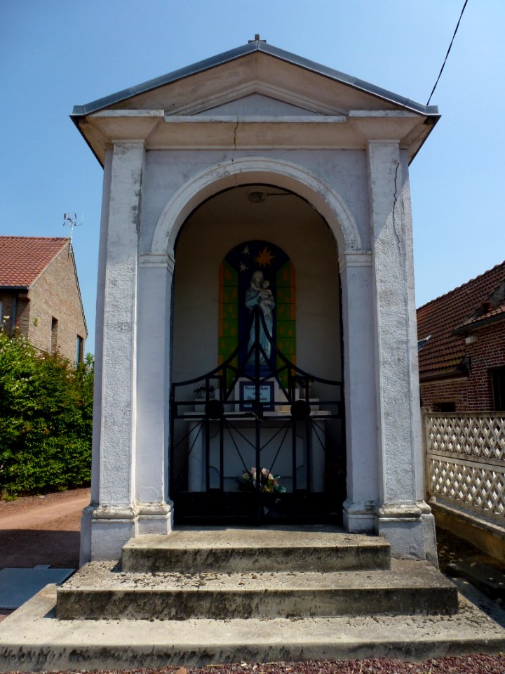 La Neuville (Nord, Fr) oratoire N.D. de la Délivrance