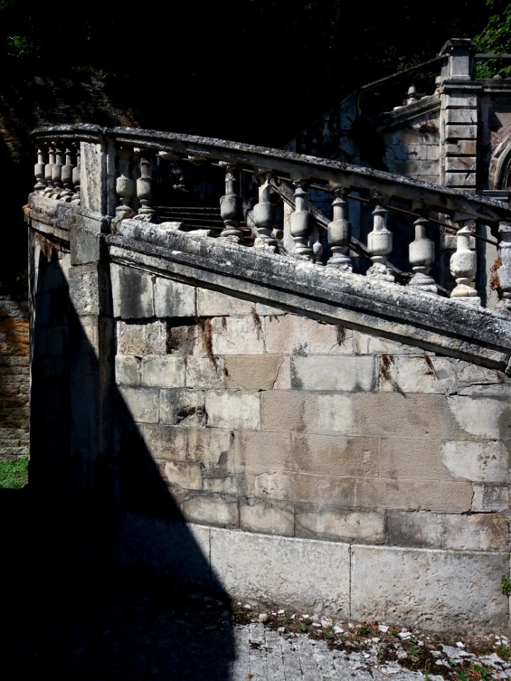 La Mulatière - Quai Jean-Jacques Rousseau - Belle Rive - Escalier monumental - Côté gauche