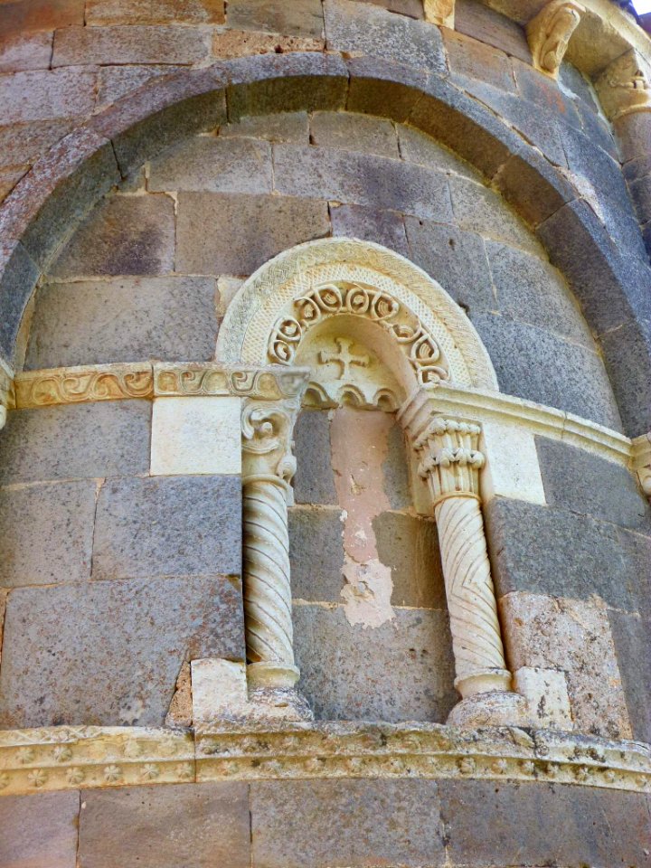 La Piedra - Iglesia de Santa María, ábside 2