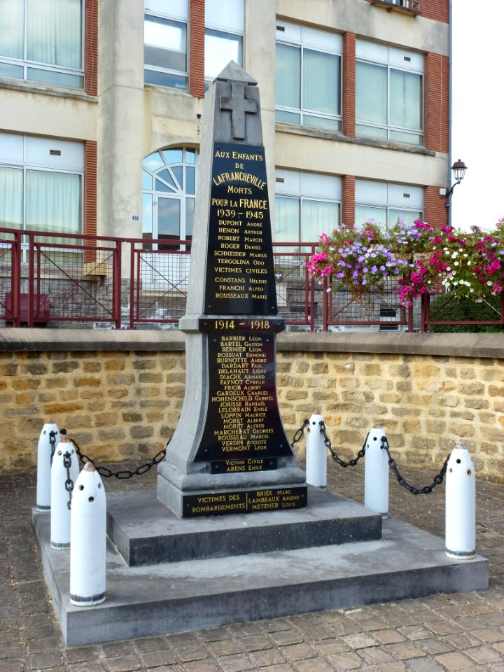 La Francheville (Ardennes) monument aux mort