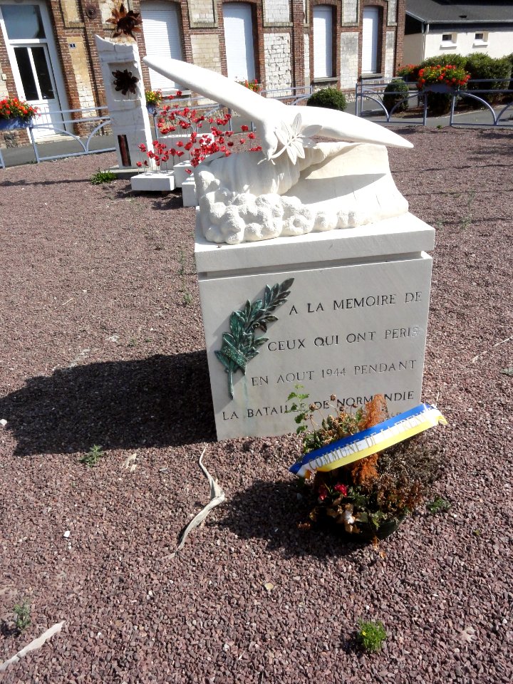 La Frénaye (Seine-Mar.) mémorial d'août 1944