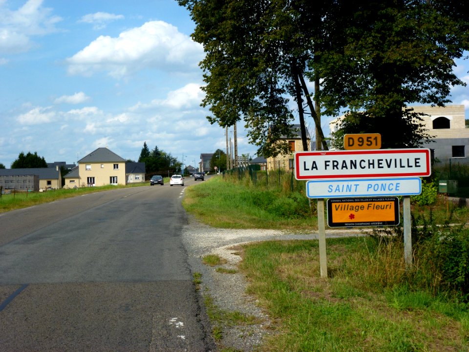 La Francheville (Ardennes) city limit sign