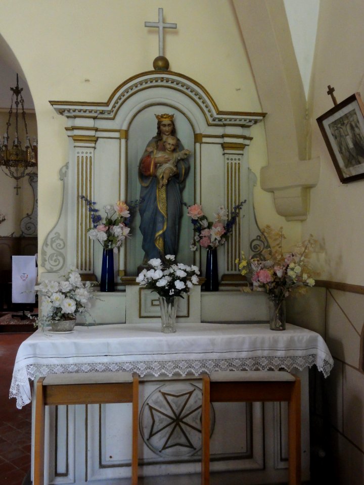 La Hérie (Aisne) église, autel à droite