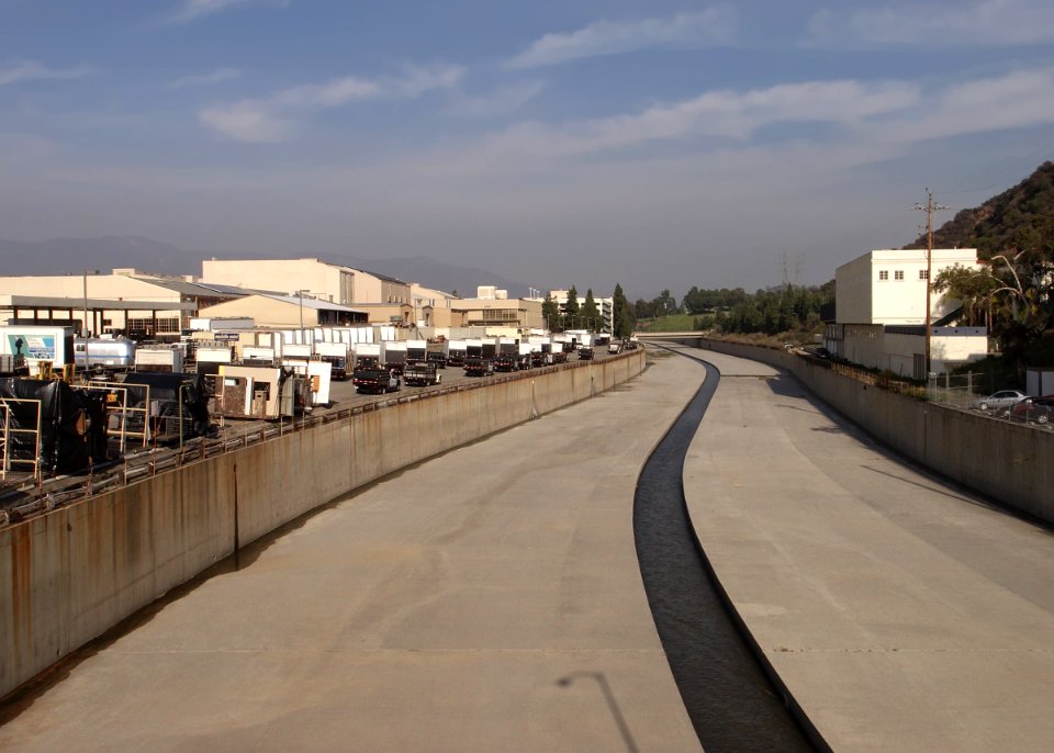 LA river east from olive