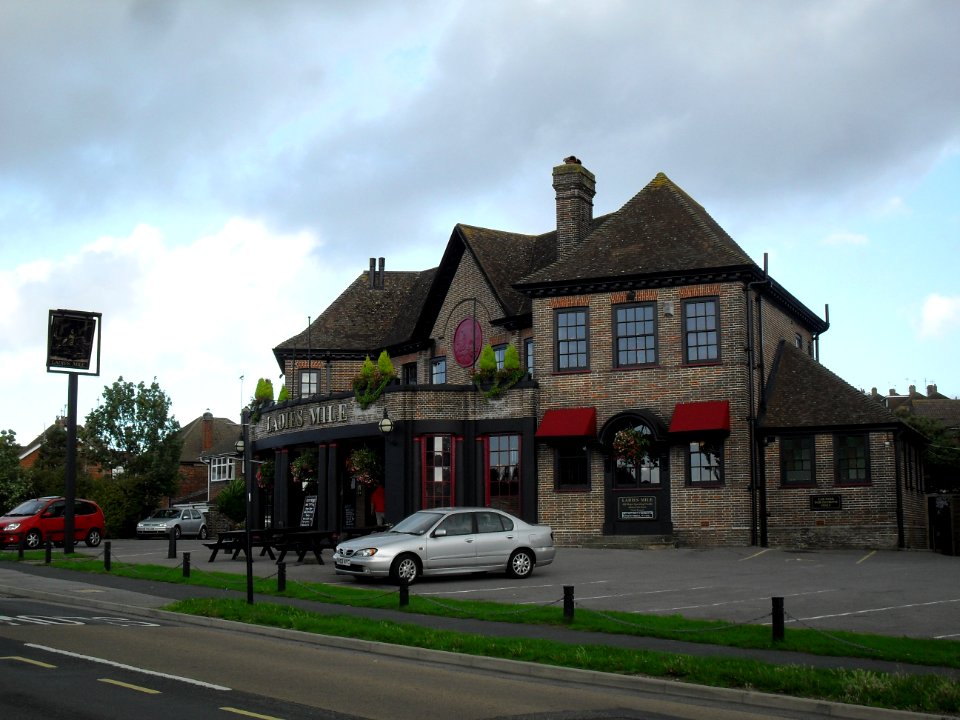 Ladies Mile Inn, Ladies Mile Road, Patcham (August 2010) (2)